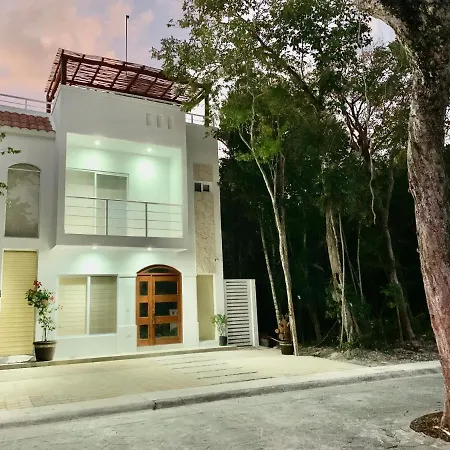 Casa Acalan Villa